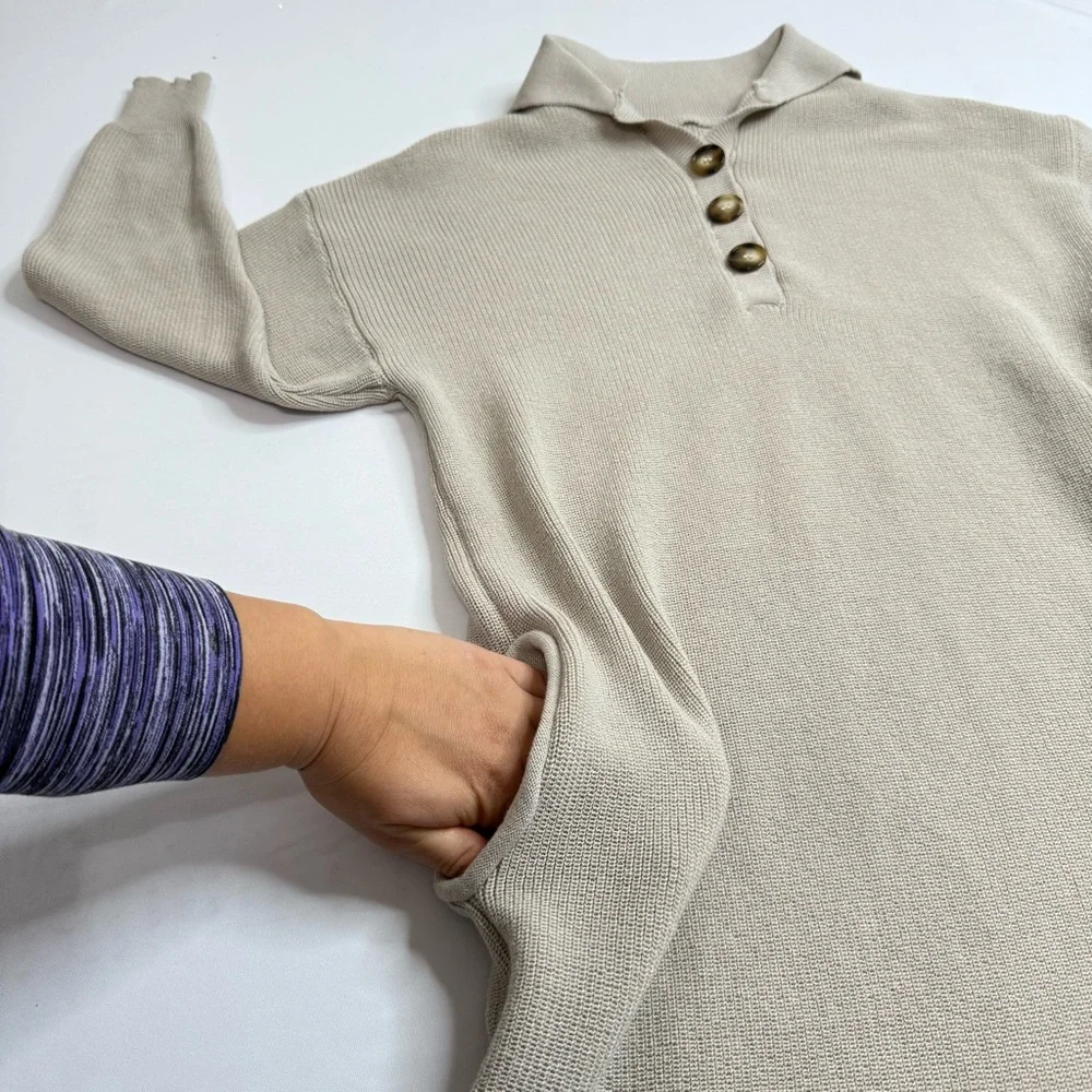 Fitted Long Sleeve Knit Dress in Beige Button neck and collar with pockets SMALL - Picture 2 of 11